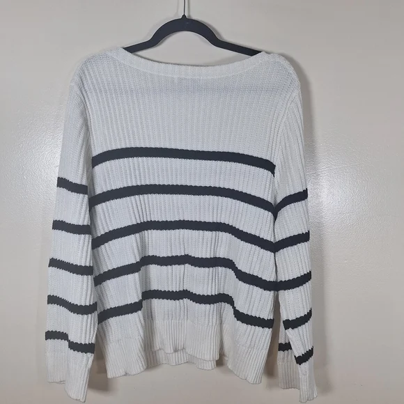 Ava & Viv White and Black Striped Sweater - Picture 2 of 4